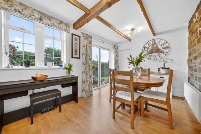 6 bed Detached for sale Image 8