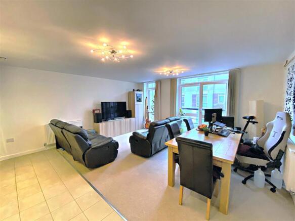 Living Room 1st pic.jpg