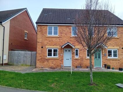 10 Lace Walk, Brockworth, Gloucester, Gloucestershire, GL3 4WE