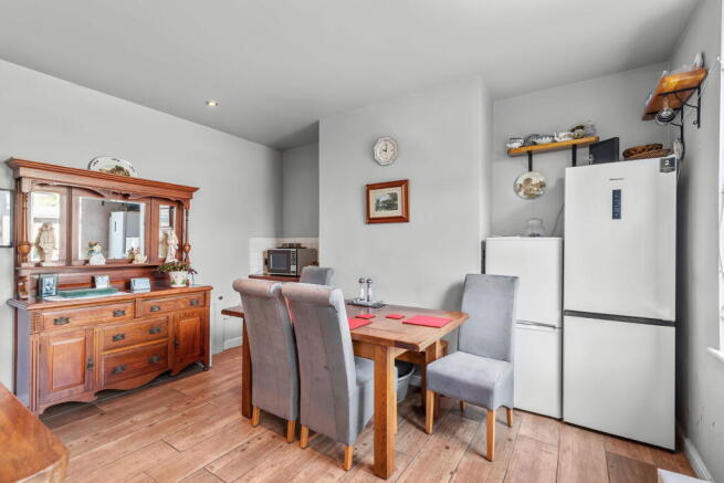 5 bed Terraced for sale Image 6