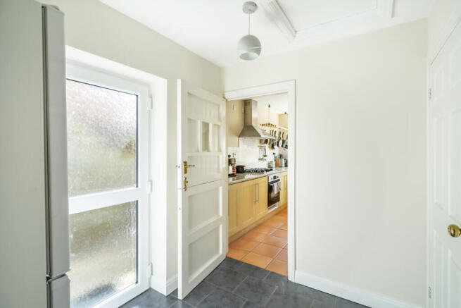 4 bed Semi-Detached for sale Image 6