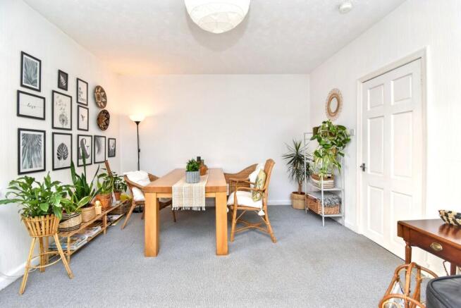 Lounge/Dining Angle 2