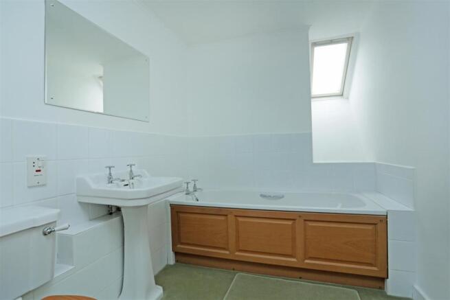 11 Manor Court fpz17