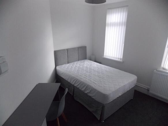 9 bed Private Halls to rent Image 9