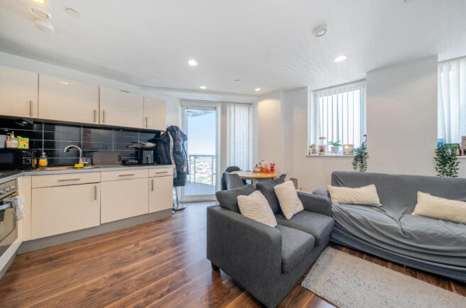 1438887-9-69d620e...