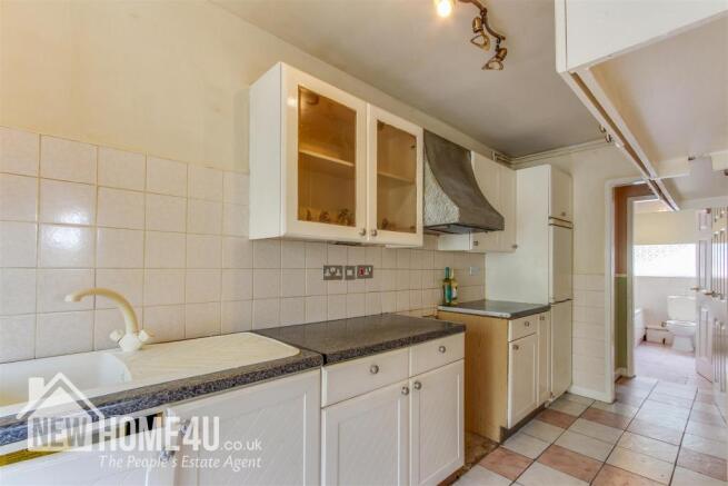 KITCHEN: