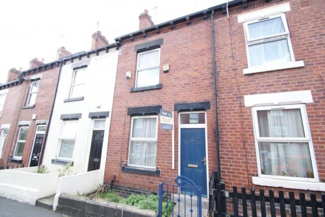 4 bed Terraced to rent Image 9