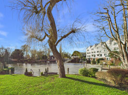 12, Millbank, Mill Road, Marlow SL7 1UA