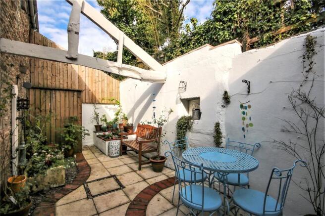 Courtyard Garden 2