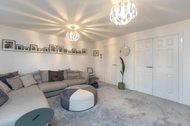 4 bed Town House for sale Image 9