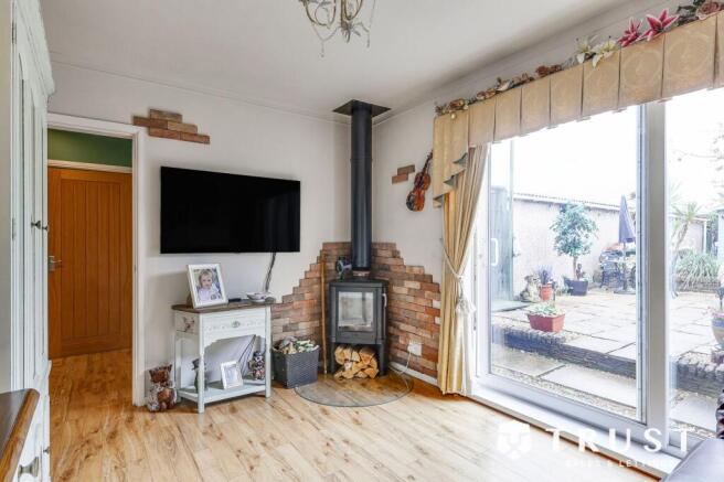 3 bed Semi-Detached for sale Image 12