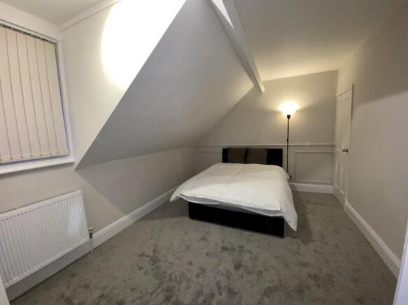 Bedroom 5 (2)