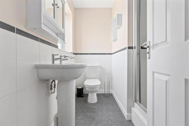 Bedroom 2 en-suite