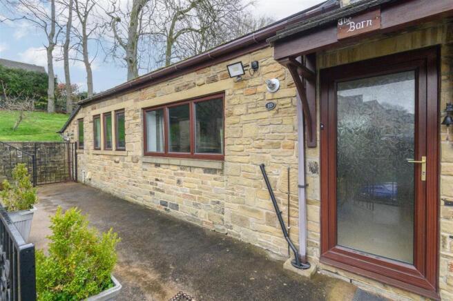 4 bed Detached for sale Image 10