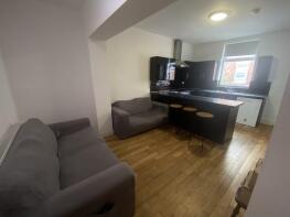 27, Delph Mount, Woodhouse, Leeds LS6 2HS