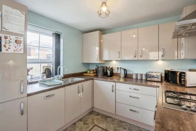 3 bed Semi-Detached for sale Image 5