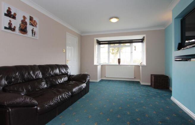 LOUNGE 2