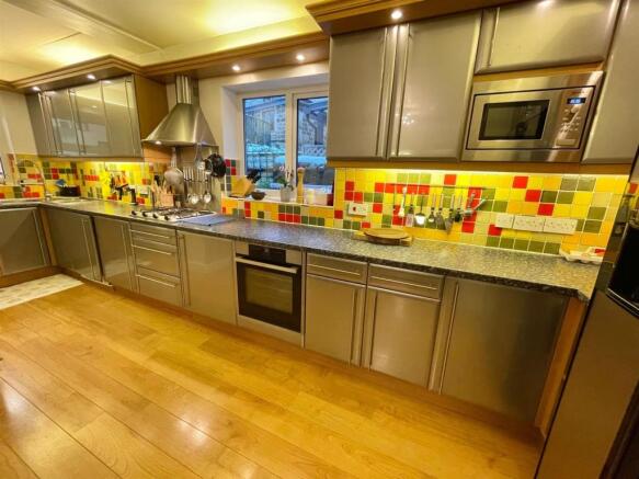 Fitted Kitchen