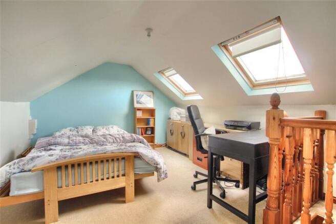 3 bed Semi-Detached for sale Image 9
