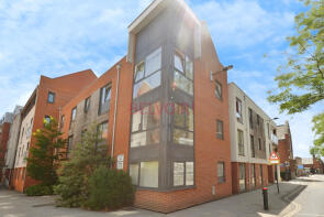 Flat 10, 63 French Court, Castle Way, Southampton SO14 2DZ