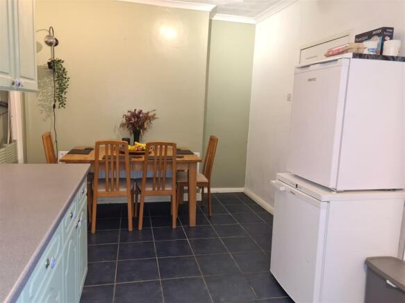 50 Mary St - Dining Room.jpg