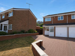 23, Kings Gardens, Bedworth CV12 8JG