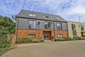 Flat 4, Wellington House, Newall Close, Uxbridge UB10 0FA