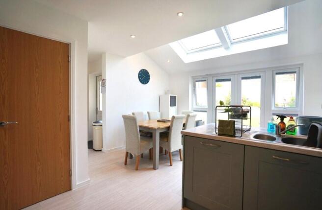3 bed Detached for sale Image 6