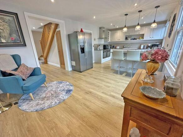e2e0c0b3.jpg