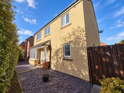 Careys Way, Edge Of Weston Village - Extended Family Home