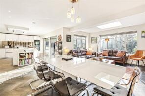 6, Hollies End, Mill Hill, London NW7 2RY