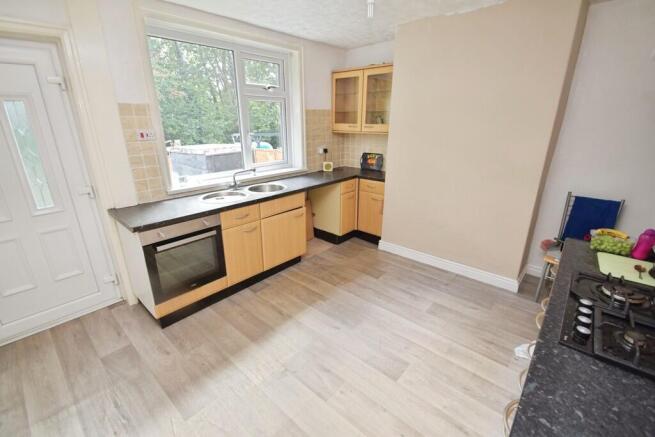 Westlea Avenue, Riddlesden photo 4