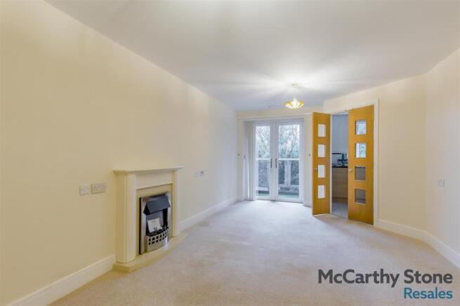 8676155-interior04.jpg