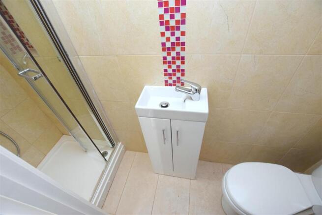 Shower room: