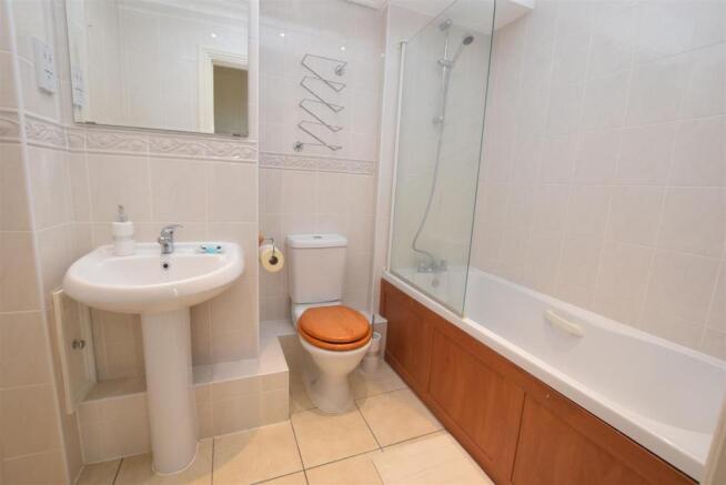 Bathroom.JPG