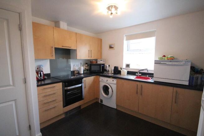 KITCHEN/BREAKFAST