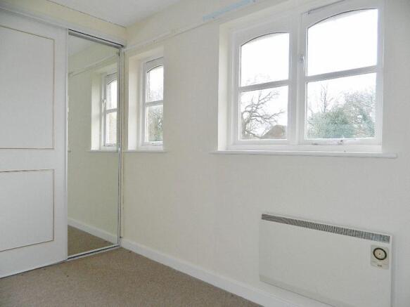 Bedroom 2 (2)