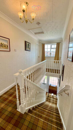 4 bed Detached for sale Image 12