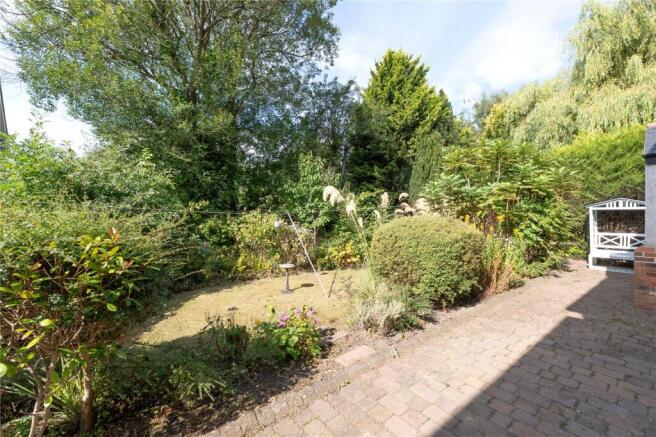 4 bed Semi-Detached for sale Image 11