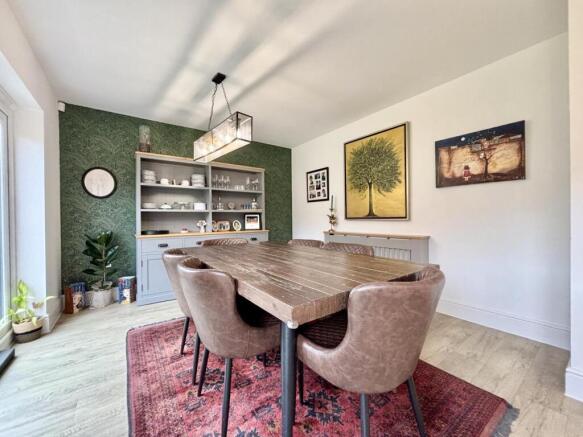 4 bed Detached for sale Image 6