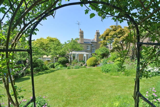 Photo 11