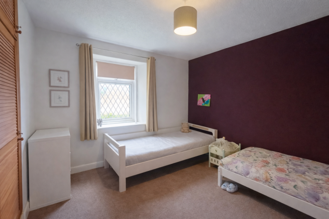 3 bed Semi-Detached for sale Image 12