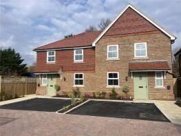 5b, Oakford Mews, Station Road, Shalford GU4 8HU