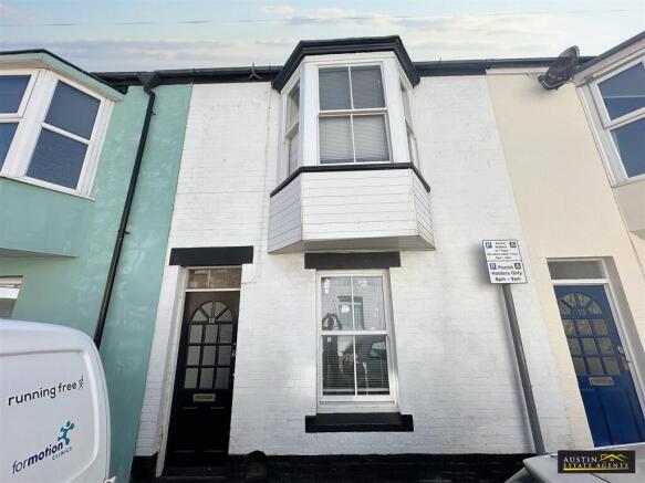 3-bed terraced on Hardwick Street, Weymouth Town Centre, Weymouth, Dorset, £230,000