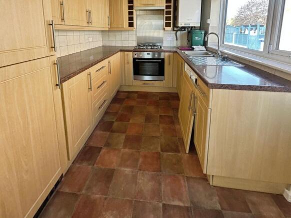 Spring Farm Road, Burton-On-Trent, DE15 photo 4