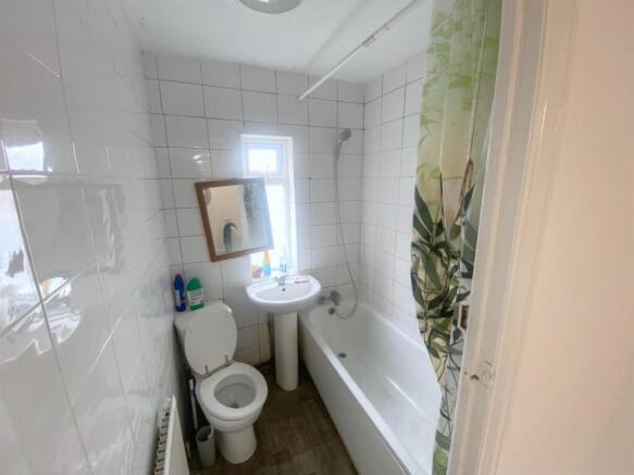 Bathroom.jpg