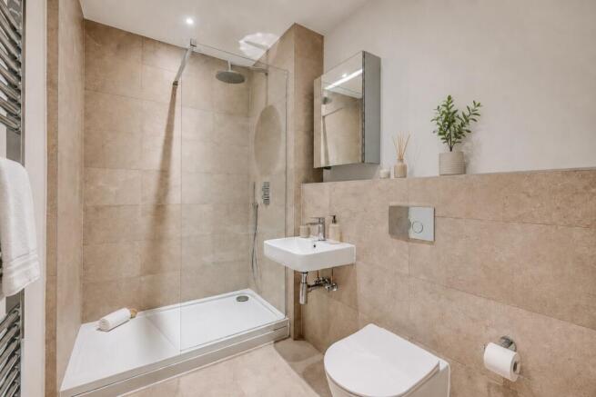 2 bed Flat to rent Image 5