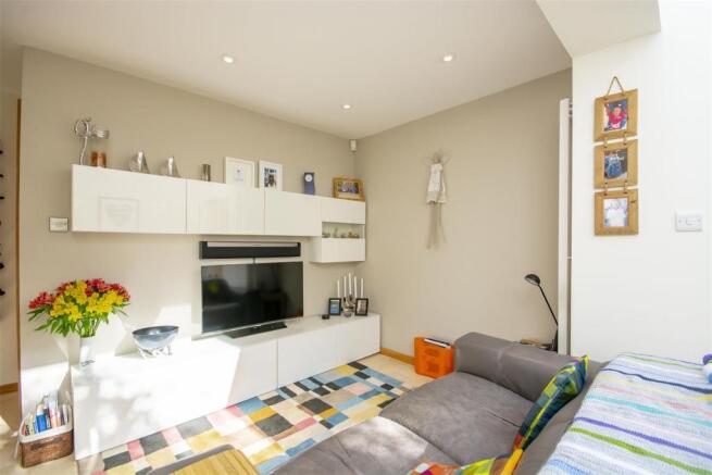 Sitting/Dining Area