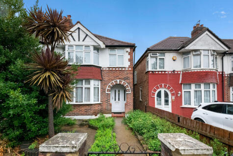 Carr Road, Northolt