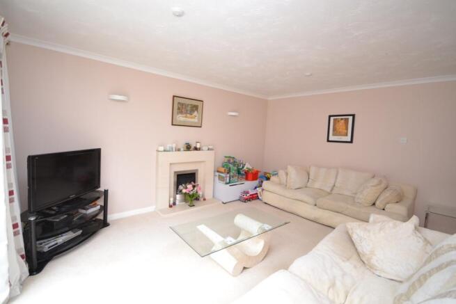 Spacious Living room